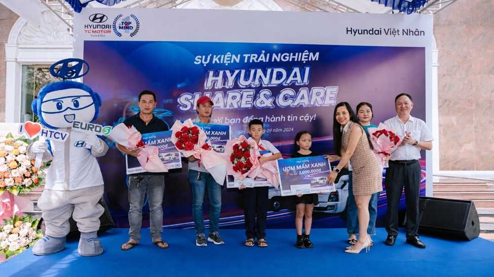 Chuỗi sự kiện “Hyundai Share & Care” trên toàn quốc: Dấu ấn đồng hành của thương hiệu và bà Vũ Thị Nhâm