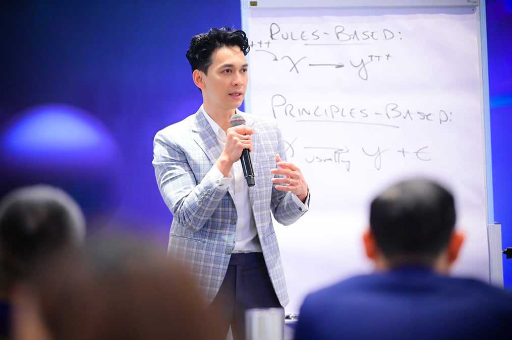 Chủ tịch Trần Hùng Huy: “Không học nữa” đang trở thành rủi ro lớn nhất của lãnh đạo