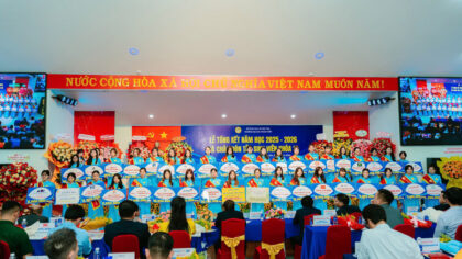 Trường Đại học Phan Thiết nhận học bổng hỗ trợ từ các đơn vị, cá nhân.